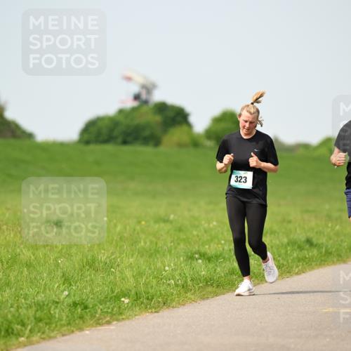 10.05.2026 - 8. Wedeler Halbmarathon Dr. Thomas Lammeyer http://msf.ph/oto/9708666 10.05.2026 12:01:40 Laufen 323, 322 meine-sportfotos.de