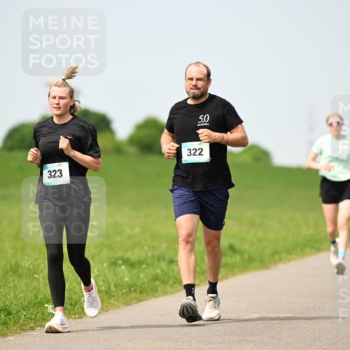 10.05.2026 - 8. Wedeler Halbmarathon Dr. Thomas Lammeyer http://msf.ph/oto/9708684 10.05.2026 12:01:42 Laufen 323, 322 meine-sportfotos.de