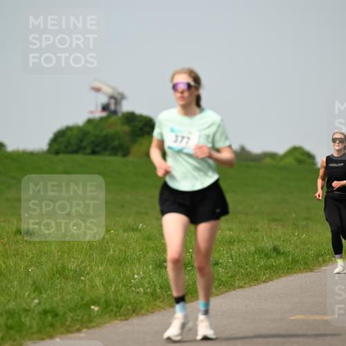 10.05.2026 - 8. Wedeler Halbmarathon Dr. Thomas Lammeyer http://msf.ph/oto/9708703 10.05.2026 12:01:47 Laufen 377 meine-sportfotos.de