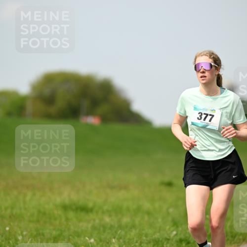 10.05.2026 - 8. Wedeler Halbmarathon Dr. Thomas Lammeyer http://msf.ph/oto/9708723 10.05.2026 12:01:48 Laufen 377 meine-sportfotos.de