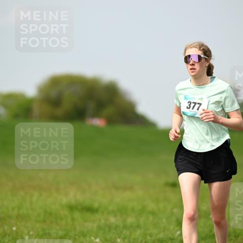 10.05.2026 - 8. Wedeler Halbmarathon Dr. Thomas Lammeyer http://msf.ph/oto/9708725 10.05.2026 12:01:48 Laufen 377 meine-sportfotos.de