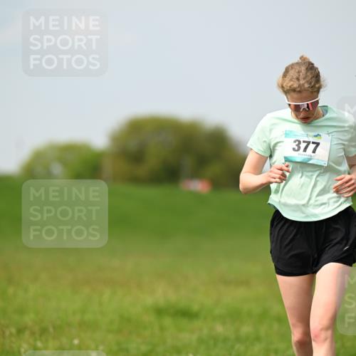 10.05.2026 - 8. Wedeler Halbmarathon Dr. Thomas Lammeyer http://msf.ph/oto/9708732 10.05.2026 12:01:49 Laufen 377 meine-sportfotos.de