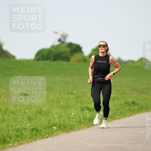 10.05.2026 - 8. Wedeler Halbmarathon Dr. Thomas Lammeyer http://msf.ph/oto/9708742 10.05.2026 12:01:50 Laufen  meine-sportfotos.de