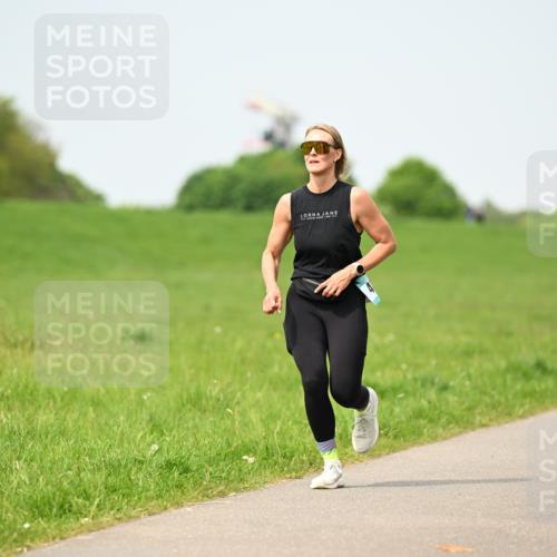 10.05.2026 - 8. Wedeler Halbmarathon Dr. Thomas Lammeyer http://msf.ph/oto/9708761 10.05.2026 12:01:51 Laufen  meine-sportfotos.de