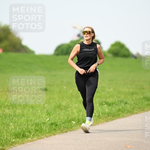 10.05.2026 - 8. Wedeler Halbmarathon Dr. Thomas Lammeyer http://msf.ph/oto/9708766 10.05.2026 12:01:52 Laufen  meine-sportfotos.de