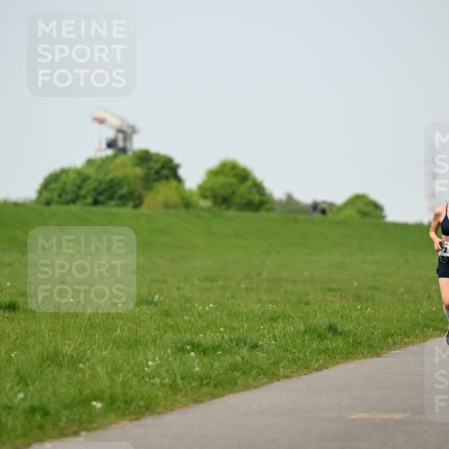 10.05.2026 - 8. Wedeler Halbmarathon Dr. Thomas Lammeyer http://msf.ph/oto/9708798 10.05.2026 12:02:08 Laufen  meine-sportfotos.de