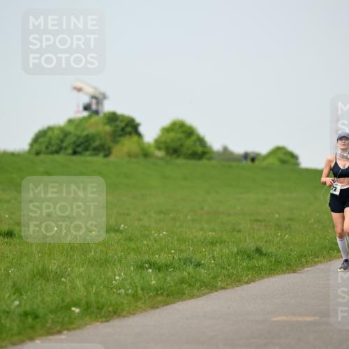 10.05.2026 - 8. Wedeler Halbmarathon Dr. Thomas Lammeyer http://msf.ph/oto/9708805 10.05.2026 12:02:08 Laufen  meine-sportfotos.de