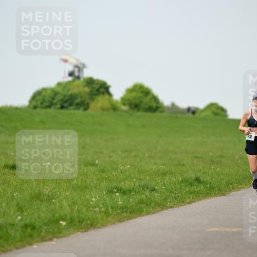 10.05.2026 - 8. Wedeler Halbmarathon Dr. Thomas Lammeyer http://msf.ph/oto/9708808 10.05.2026 12:02:09 Laufen 172 meine-sportfotos.de