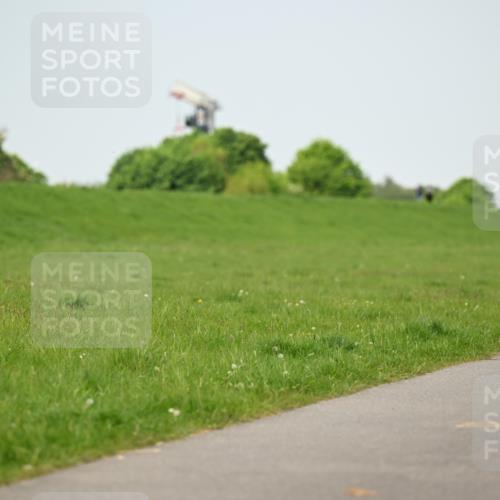 10.05.2026 - 8. Wedeler Halbmarathon Dr. Thomas Lammeyer http://msf.ph/oto/9708813 10.05.2026 12:02:09 Laufen  meine-sportfotos.de