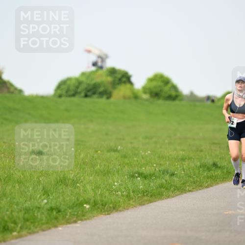 10.05.2026 - 8. Wedeler Halbmarathon Dr. Thomas Lammeyer http://msf.ph/oto/9708843 10.05.2026 12:02:10 Laufen  meine-sportfotos.de