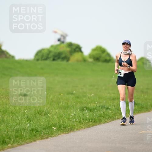 10.05.2026 - 8. Wedeler Halbmarathon Dr. Thomas Lammeyer http://msf.ph/oto/9708871 10.05.2026 12:02:12 Laufen  meine-sportfotos.de