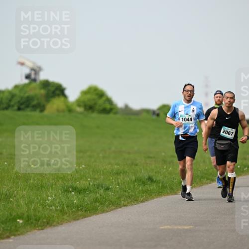 10.05.2026 - 8. Wedeler Halbmarathon Dr. Thomas Lammeyer http://msf.ph/oto/9708920 10.05.2026 12:02:21 Laufen 1044, 2067 meine-sportfotos.de