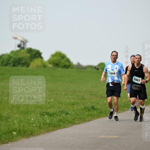 10.05.2026 - 8. Wedeler Halbmarathon Dr. Thomas Lammeyer http://msf.ph/oto/9708923 10.05.2026 12:02:21 Laufen 1044, 2067 meine-sportfotos.de