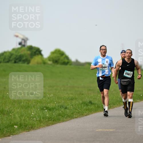 10.05.2026 - 8. Wedeler Halbmarathon Dr. Thomas Lammeyer http://msf.ph/oto/9708930 10.05.2026 12:02:21 Laufen 044, 2067 meine-sportfotos.de
