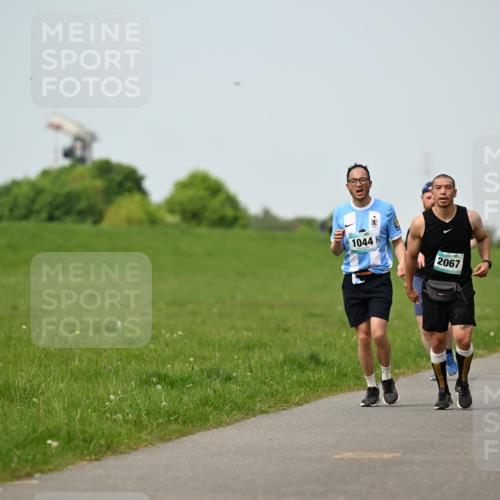 10.05.2026 - 8. Wedeler Halbmarathon Dr. Thomas Lammeyer http://msf.ph/oto/9708936 10.05.2026 12:02:21 Laufen 1044, 2067 meine-sportfotos.de