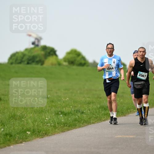 10.05.2026 - 8. Wedeler Halbmarathon Dr. Thomas Lammeyer http://msf.ph/oto/9708949 10.05.2026 12:02:22 Laufen 044, 2067 meine-sportfotos.de