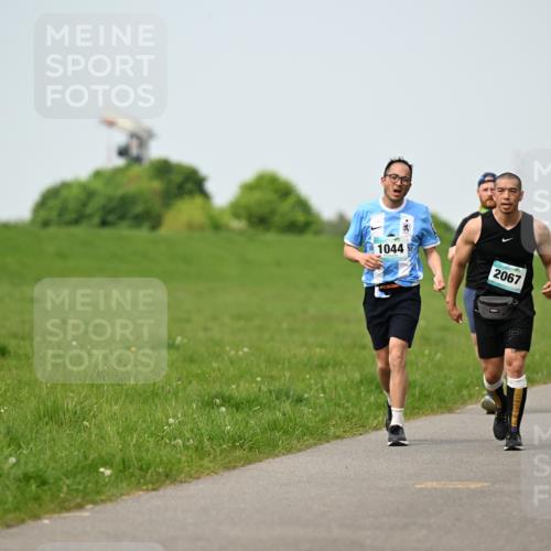 10.05.2026 - 8. Wedeler Halbmarathon Dr. Thomas Lammeyer http://msf.ph/oto/9708952 10.05.2026 12:02:22 Laufen 1044, 2067 meine-sportfotos.de