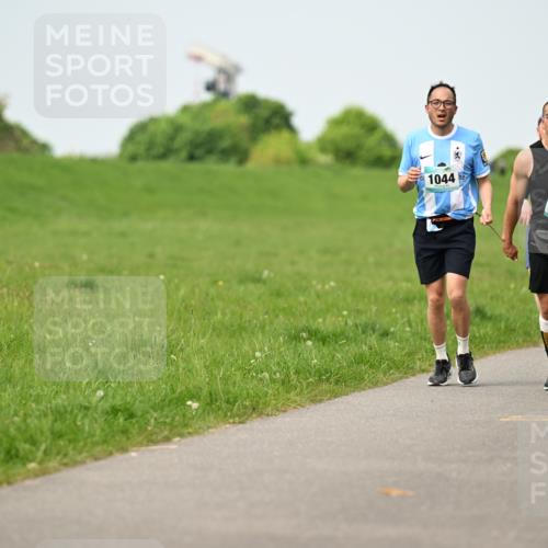 10.05.2026 - 8. Wedeler Halbmarathon Dr. Thomas Lammeyer http://msf.ph/oto/9708963 10.05.2026 12:02:23 Laufen 1044, 2067 meine-sportfotos.de