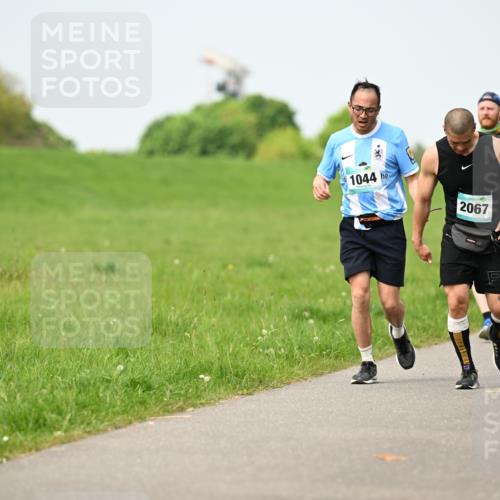 10.05.2026 - 8. Wedeler Halbmarathon Dr. Thomas Lammeyer http://msf.ph/oto/9708987 10.05.2026 12:02:24 Laufen 1044, 2067 meine-sportfotos.de