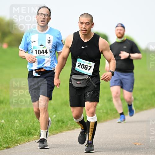 10.05.2026 - 8. Wedeler Halbmarathon Dr. Thomas Lammeyer http://msf.ph/oto/9709047 10.05.2026 12:02:27 Laufen 1044, 2067 meine-sportfotos.de