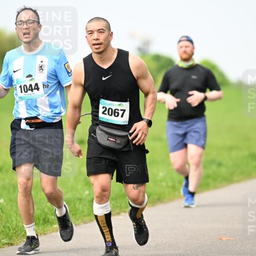 10.05.2026 - 8. Wedeler Halbmarathon Dr. Thomas Lammeyer http://msf.ph/oto/9709056 10.05.2026 12:02:27 Laufen 1044, 2067 meine-sportfotos.de