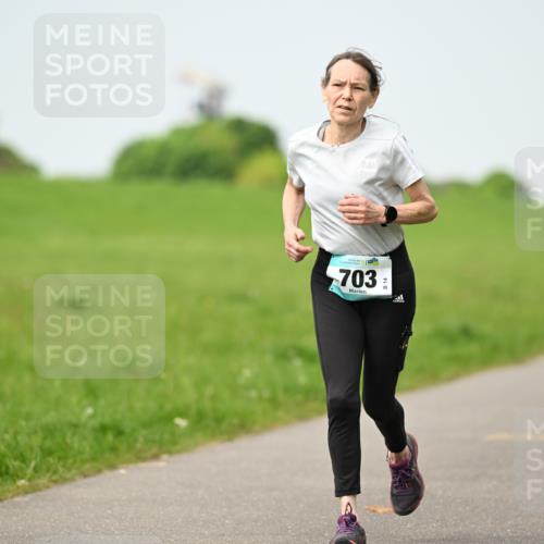 10.05.2026 - 8. Wedeler Halbmarathon Dr. Thomas Lammeyer http://msf.ph/oto/9709163 10.05.2026 12:02:43 Laufen 703 meine-sportfotos.de