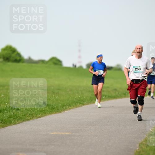 10.05.2026 - 8. Wedeler Halbmarathon Dr. Thomas Lammeyer http://msf.ph/oto/9709275 10.05.2026 12:03:02 Laufen 259 meine-sportfotos.de