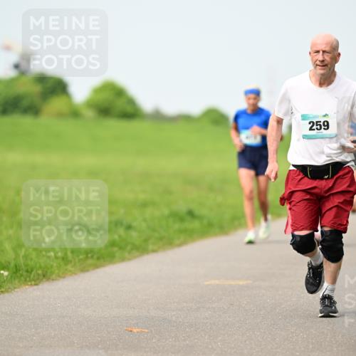 10.05.2026 - 8. Wedeler Halbmarathon Dr. Thomas Lammeyer http://msf.ph/oto/9709331 10.05.2026 12:03:05 Laufen 259 meine-sportfotos.de