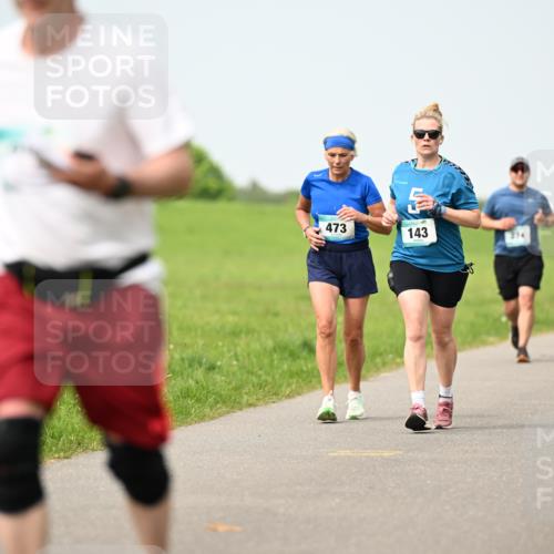 10.05.2026 - 8. Wedeler Halbmarathon Dr. Thomas Lammeyer http://msf.ph/oto/9709366 10.05.2026 12:03:07 Laufen 473, 143 meine-sportfotos.de