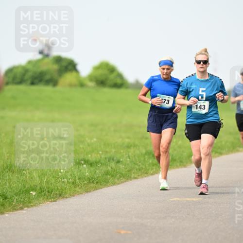 10.05.2026 - 8. Wedeler Halbmarathon Dr. Thomas Lammeyer http://msf.ph/oto/9709376 10.05.2026 12:03:08 Laufen 143, 206, 274 meine-sportfotos.de