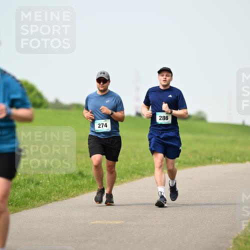 10.05.2026 - 8. Wedeler Halbmarathon Dr. Thomas Lammeyer http://msf.ph/oto/9709439 10.05.2026 12:03:12 Laufen 473, 143, 274, 286 meine-sportfotos.de