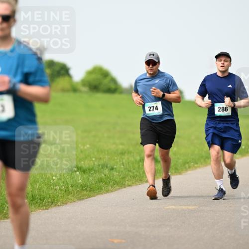 10.05.2026 - 8. Wedeler Halbmarathon Dr. Thomas Lammeyer http://msf.ph/oto/9709452 10.05.2026 12:03:12 Laufen 274, 286 meine-sportfotos.de