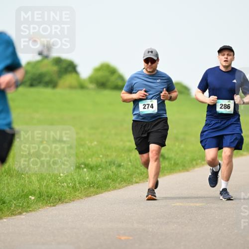 10.05.2026 - 8. Wedeler Halbmarathon Dr. Thomas Lammeyer http://msf.ph/oto/9709460 10.05.2026 12:03:13 Laufen 143, 274, 286 meine-sportfotos.de