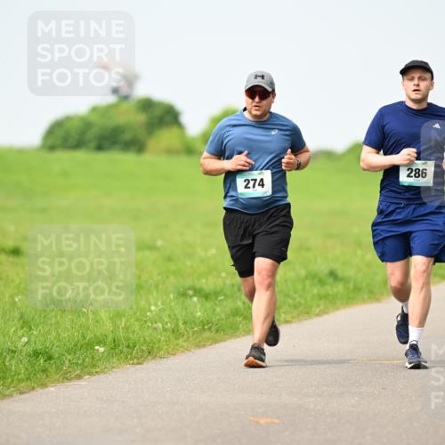 10.05.2026 - 8. Wedeler Halbmarathon Dr. Thomas Lammeyer http://msf.ph/oto/9709473 10.05.2026 12:03:13 Laufen 286, 274 meine-sportfotos.de