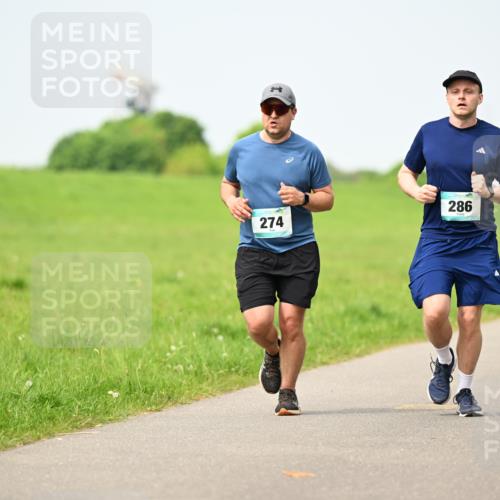 10.05.2026 - 8. Wedeler Halbmarathon Dr. Thomas Lammeyer http://msf.ph/oto/9709476 10.05.2026 12:03:14 Laufen 274, 286 meine-sportfotos.de