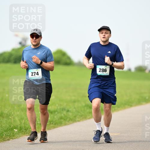 10.05.2026 - 8. Wedeler Halbmarathon Dr. Thomas Lammeyer http://msf.ph/oto/9709486 10.05.2026 12:03:14 Laufen 274, 286 meine-sportfotos.de