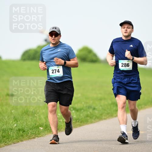 10.05.2026 - 8. Wedeler Halbmarathon Dr. Thomas Lammeyer http://msf.ph/oto/9709488 10.05.2026 12:03:15 Laufen 286, 274 meine-sportfotos.de