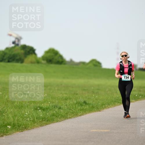 10.05.2026 - 8. Wedeler Halbmarathon Dr. Thomas Lammeyer http://msf.ph/oto/9709526 10.05.2026 12:03:25 Laufen 734 meine-sportfotos.de