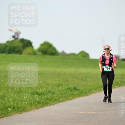 10.05.2026 - 8. Wedeler Halbmarathon Dr. Thomas Lammeyer http://msf.ph/oto/9709530 10.05.2026 12:03:25 Laufen 734 meine-sportfotos.de