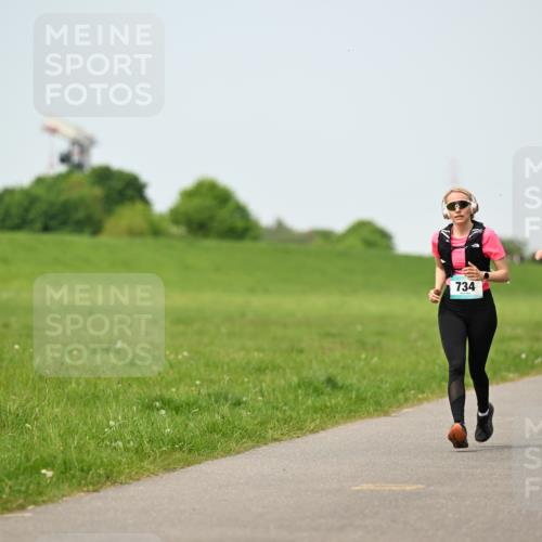 10.05.2026 - 8. Wedeler Halbmarathon Dr. Thomas Lammeyer http://msf.ph/oto/9709532 10.05.2026 12:03:25 Laufen 734 meine-sportfotos.de