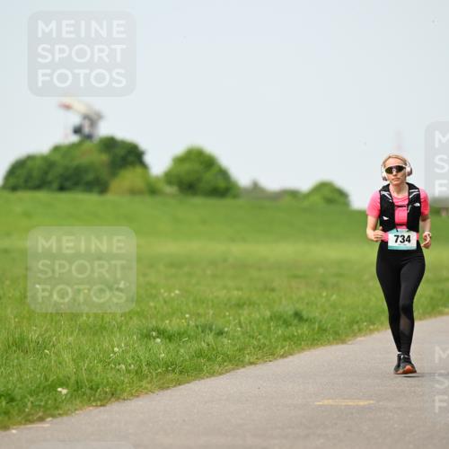 10.05.2026 - 8. Wedeler Halbmarathon Dr. Thomas Lammeyer http://msf.ph/oto/9709543 10.05.2026 12:03:26 Laufen 734, 760 meine-sportfotos.de