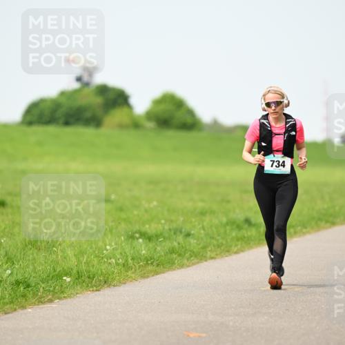 10.05.2026 - 8. Wedeler Halbmarathon Dr. Thomas Lammeyer http://msf.ph/oto/9709568 10.05.2026 12:03:27 Laufen 734, 760 meine-sportfotos.de