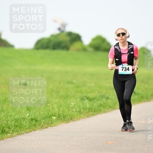 10.05.2026 - 8. Wedeler Halbmarathon Dr. Thomas Lammeyer http://msf.ph/oto/9709588 10.05.2026 12:03:28 Laufen 734 meine-sportfotos.de