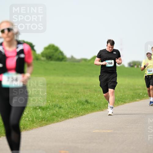 10.05.2026 - 8. Wedeler Halbmarathon Dr. Thomas Lammeyer http://msf.ph/oto/9709597 10.05.2026 12:03:30 Laufen 754, 760, 494 meine-sportfotos.de