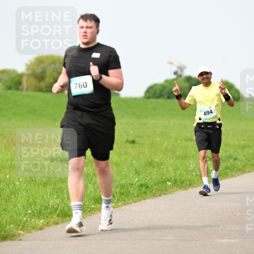 10.05.2026 - 8. Wedeler Halbmarathon Dr. Thomas Lammeyer http://msf.ph/oto/9709667 10.05.2026 12:03:38 Laufen 760, 494 meine-sportfotos.de