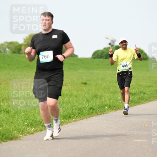10.05.2026 - 8. Wedeler Halbmarathon Dr. Thomas Lammeyer http://msf.ph/oto/9709671 10.05.2026 12:03:38 Laufen 760, 494, 135 meine-sportfotos.de