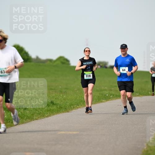 10.05.2026 - 8. Wedeler Halbmarathon Dr. Thomas Lammeyer http://msf.ph/oto/9709841 10.05.2026 12:03:51 Laufen  meine-sportfotos.de