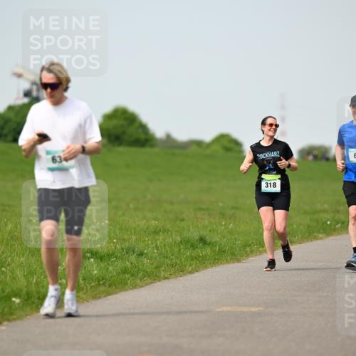 10.05.2026 - 8. Wedeler Halbmarathon Dr. Thomas Lammeyer http://msf.ph/oto/9709853 10.05.2026 12:03:52 Laufen 318 meine-sportfotos.de