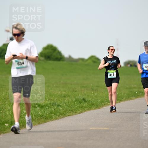 10.05.2026 - 8. Wedeler Halbmarathon Dr. Thomas Lammeyer http://msf.ph/oto/9709856 10.05.2026 12:03:52 Laufen 634, 318 meine-sportfotos.de