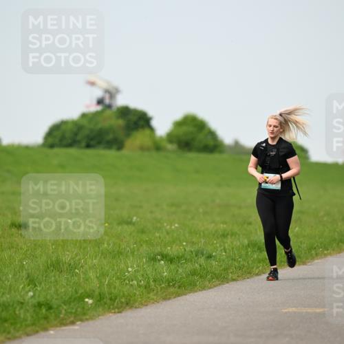 10.05.2026 - 8. Wedeler Halbmarathon Dr. Thomas Lammeyer http://msf.ph/oto/9709955 10.05.2026 12:04:05 Laufen  meine-sportfotos.de
